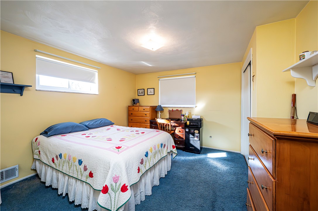 Greensburg, Pennsylvania 15601, United States, 4 Bedrooms Bedrooms, ,2 BathroomsBathrooms,Residential,Contingent,113011