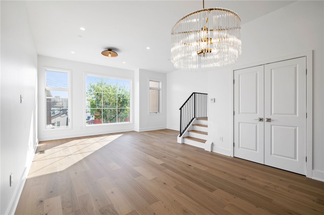 Pittsburgh, Pennsylvania, 15201, United States, 4 Bedrooms Bedrooms, ,5 BathroomsBathrooms,Residential,Active,1844542