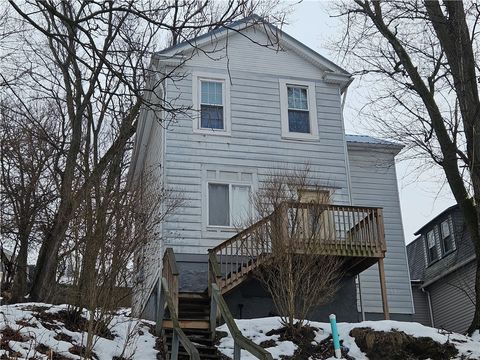 Photo of 446 Ridge Ave, Verona, PA 15147 (MLS # 1740113)