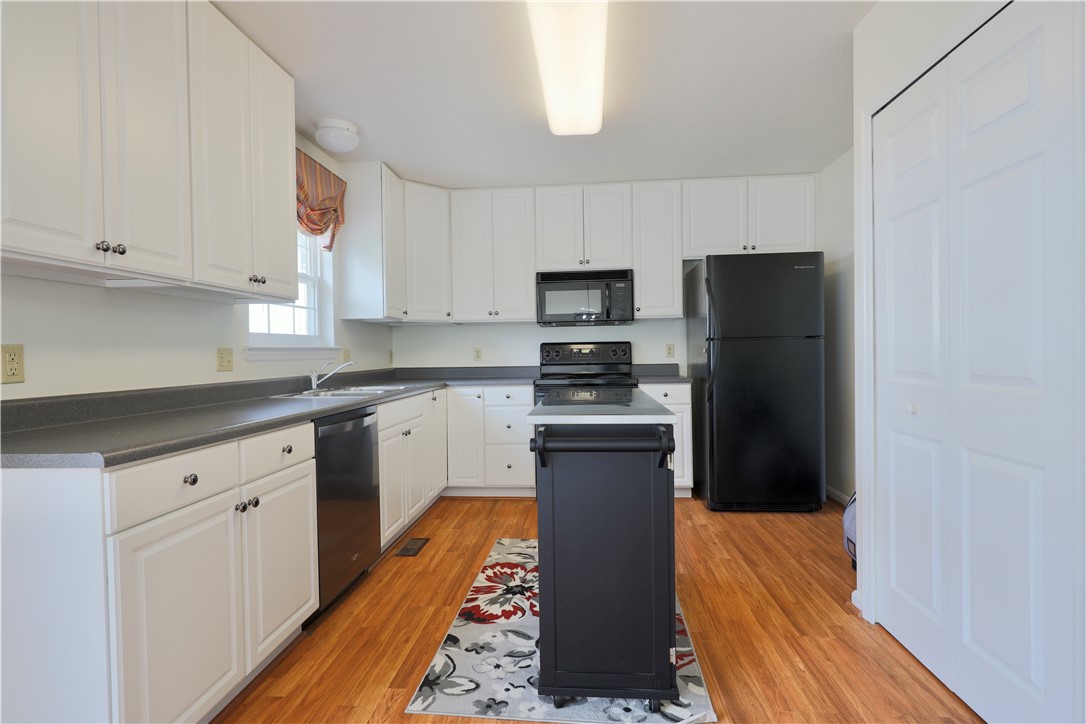 Jeannette, Pennsylvania 15644, United States, 3 Bedrooms Bedrooms, ,3 BathroomsBathrooms,Residential,Active,196379