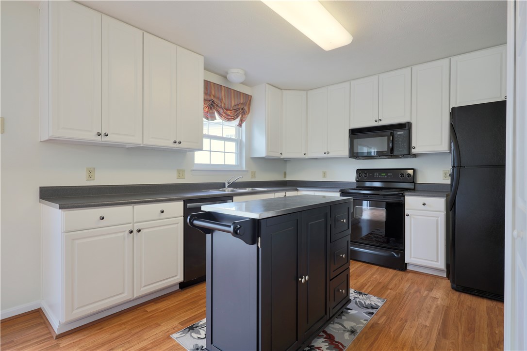 Jeannette, Pennsylvania 15644, United States, 3 Bedrooms Bedrooms, ,3 BathroomsBathrooms,Residential,Active,196379