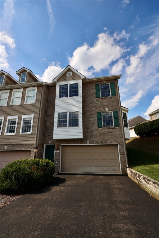 Jeannette, Pennsylvania 15644, United States, 3 Bedrooms Bedrooms, ,3 BathroomsBathrooms,Residential,Active,196379