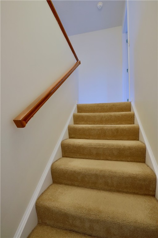 Jeannette, Pennsylvania 15644, United States, 3 Bedrooms Bedrooms, ,3 BathroomsBathrooms,Residential,Active,196379