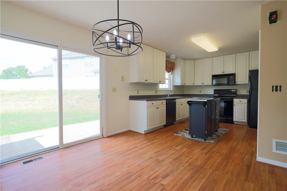 Jeannette, Pennsylvania 15644, United States, 3 Bedrooms Bedrooms, ,3 BathroomsBathrooms,Residential,Active,196379