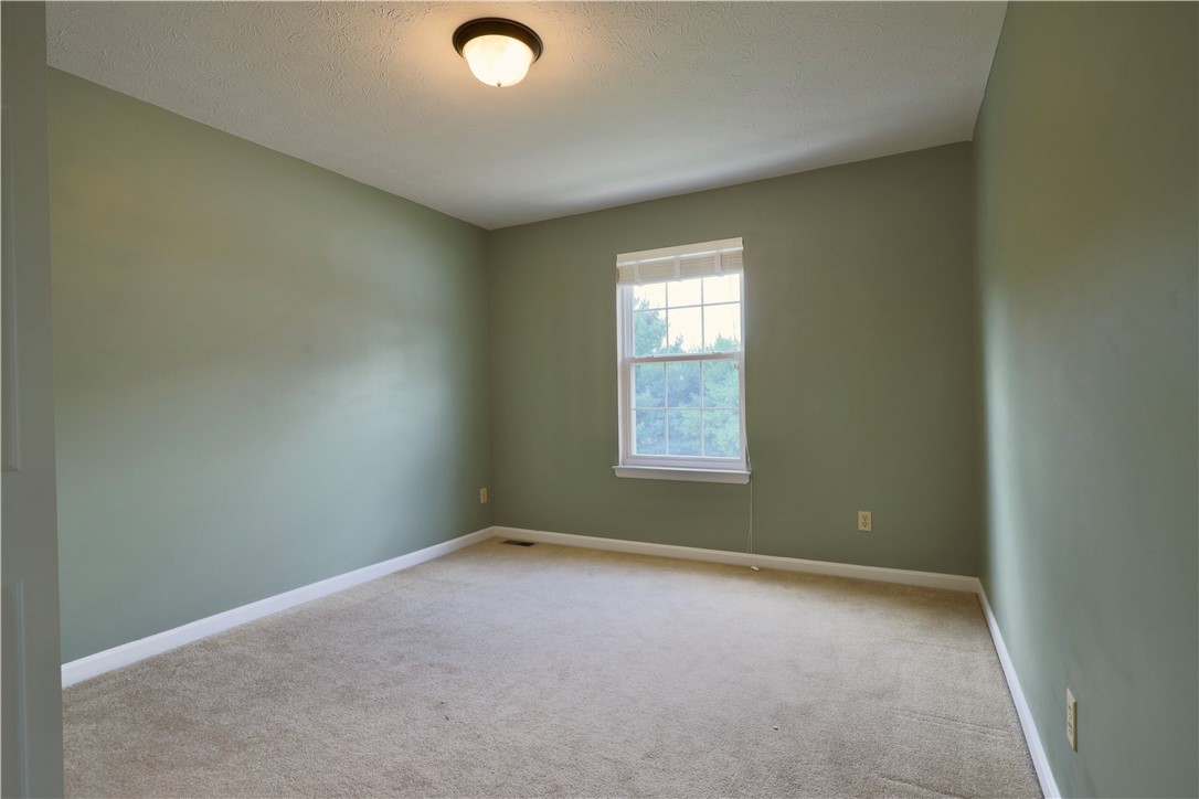 Jeannette, Pennsylvania 15644, United States, 3 Bedrooms Bedrooms, ,3 BathroomsBathrooms,Residential,Active,196379