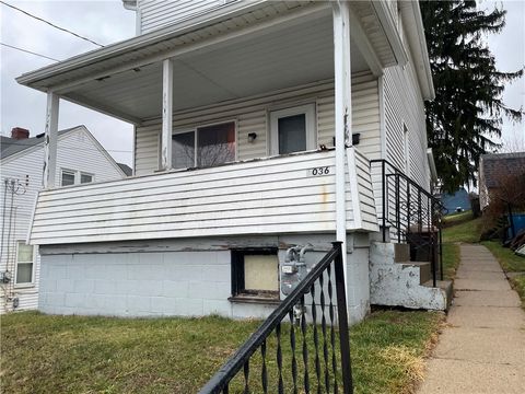 Photo of 1036 Bruce St, Washington, PA 15301 (MLS # 1739292)