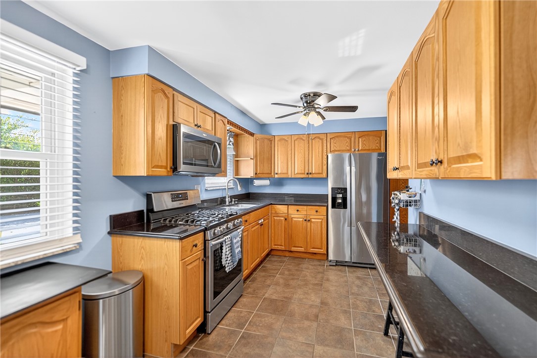 Delmont, Pennsylvania 15626, United States, 3 Bedrooms Bedrooms, ,3 BathroomsBathrooms,Residential,Contingent,224793