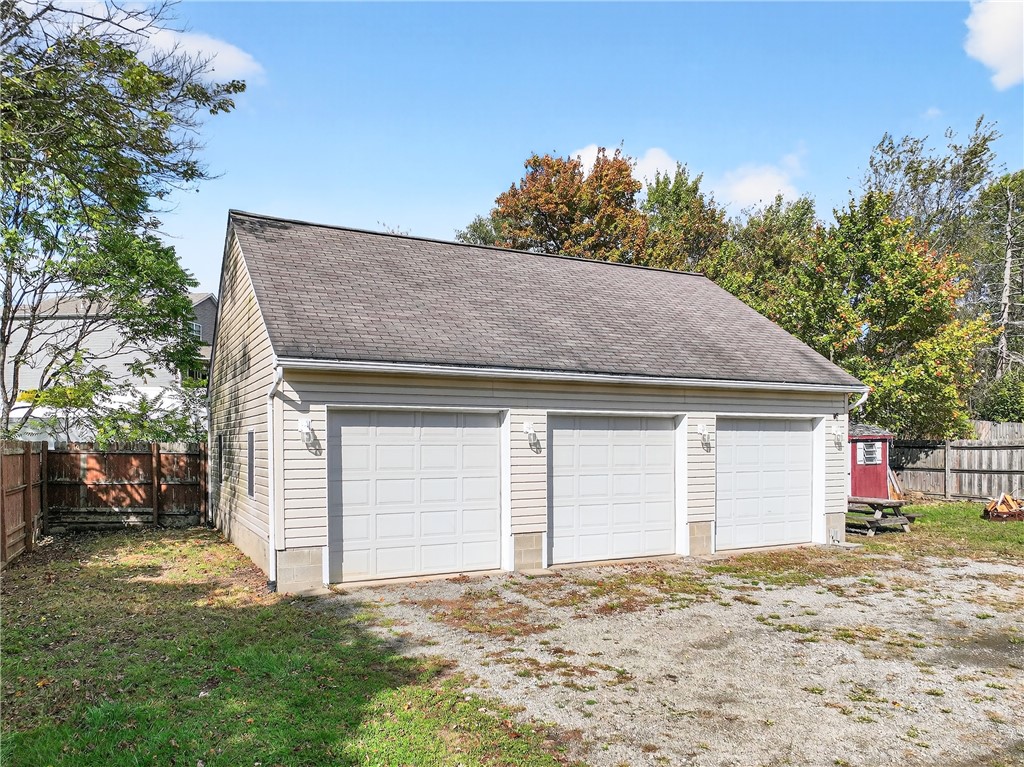 Delmont, Pennsylvania 15626, United States, 3 Bedrooms Bedrooms, ,3 BathroomsBathrooms,Residential,Contingent,224793