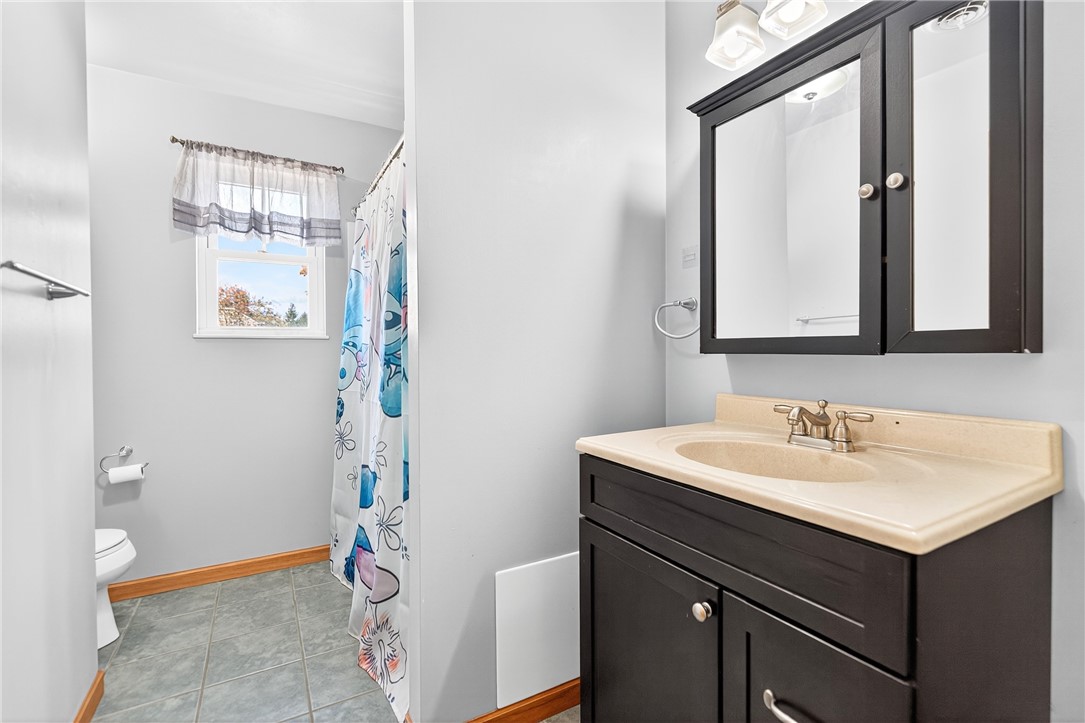 Delmont, Pennsylvania 15626, United States, 3 Bedrooms Bedrooms, ,3 BathroomsBathrooms,Residential,Contingent,224793