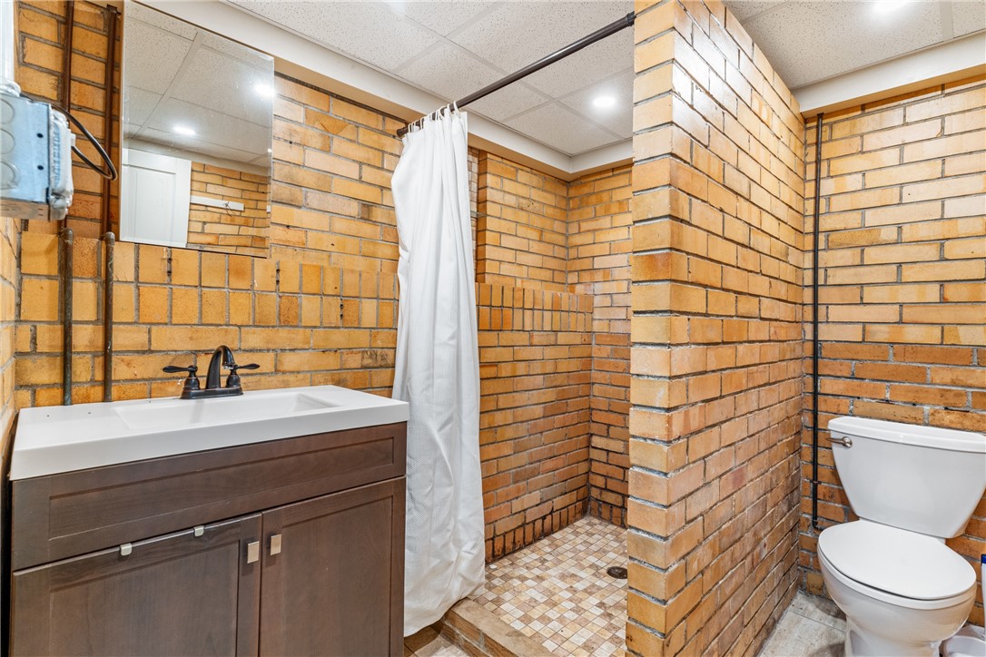 Hanover Twp - Bea, Pennsylvania 15043, United States, 5 Bedrooms Bedrooms, ,3 BathroomsBathrooms,Residential,Active,13883