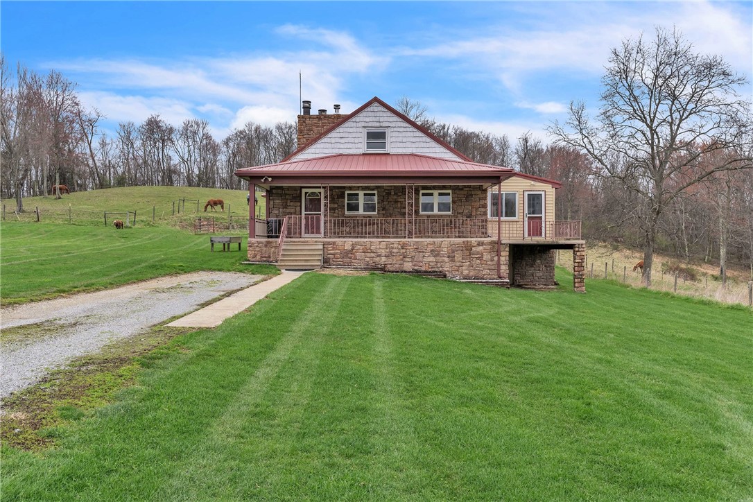 Hanover Twp - Bea, Pennsylvania 15043, United States, 5 Bedrooms Bedrooms, ,3 BathroomsBathrooms,Residential,Active,13883