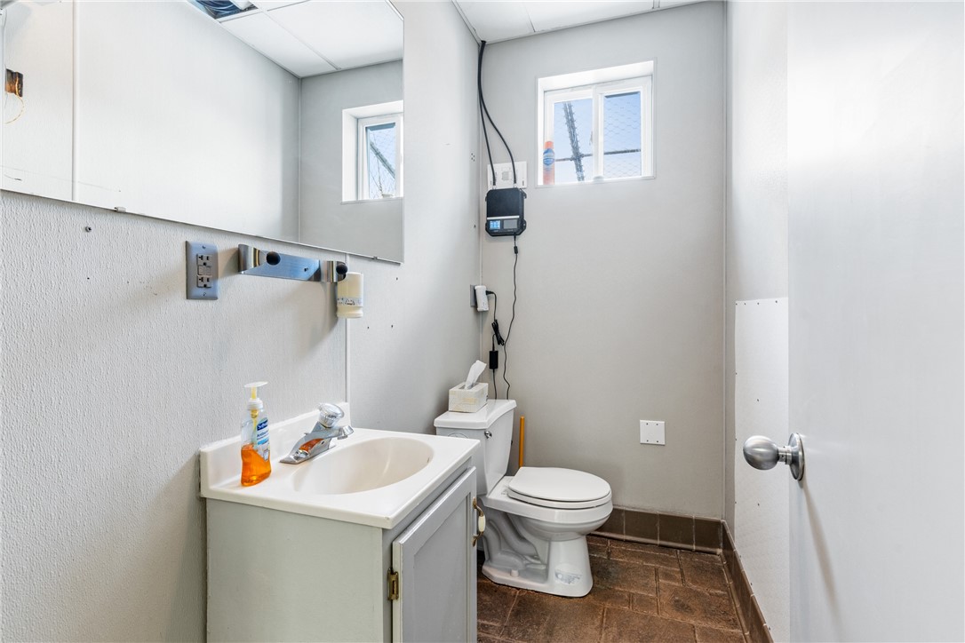 Hanover Twp - Bea, Pennsylvania 15043, United States, 5 Bedrooms Bedrooms, ,3 BathroomsBathrooms,Residential,Active,13883