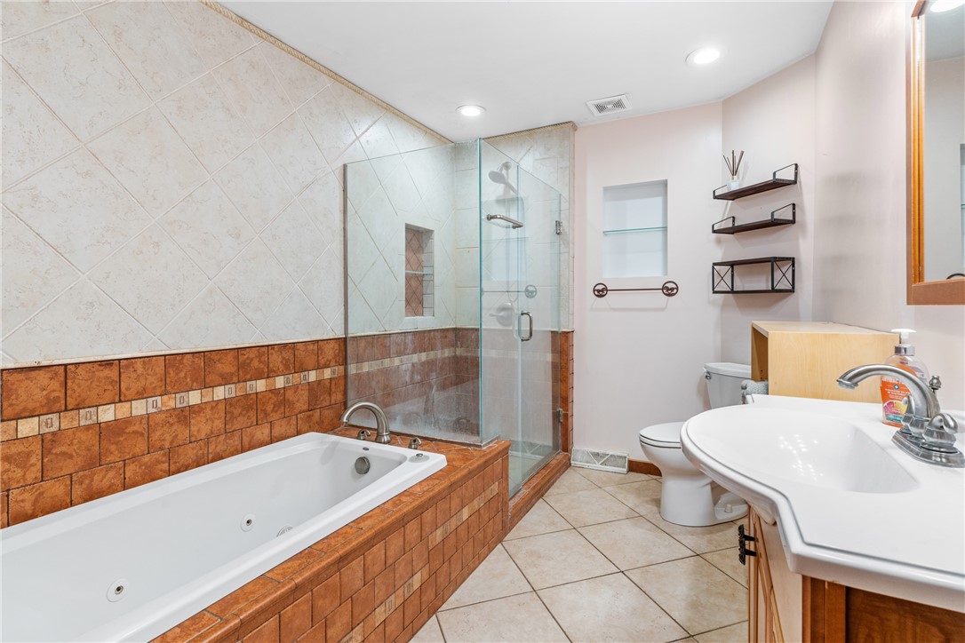 Hanover Twp - Bea, Pennsylvania 15043, United States, 5 Bedrooms Bedrooms, ,3 BathroomsBathrooms,Residential,Active,13883