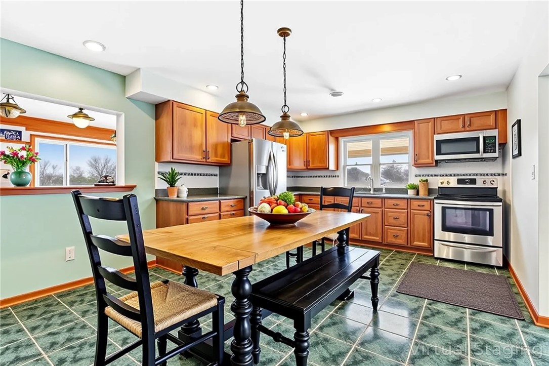 Hanover Twp - Bea, Pennsylvania 15043, United States, 5 Bedrooms Bedrooms, ,3 BathroomsBathrooms,Residential,Active,13883