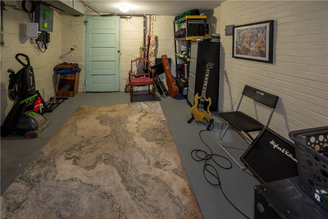 McKees Rocks, Pennsylvania 15136, United States, 2 Bedrooms Bedrooms, ,1 BathroomBathrooms,Residential,Active,224156