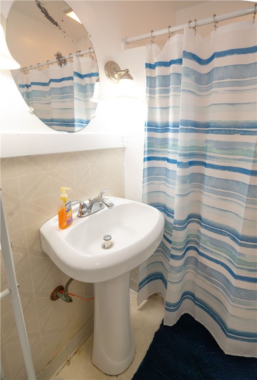 McKees Rocks, Pennsylvania 15136, United States, 2 Bedrooms Bedrooms, ,1 BathroomBathrooms,Residential,Active,224156