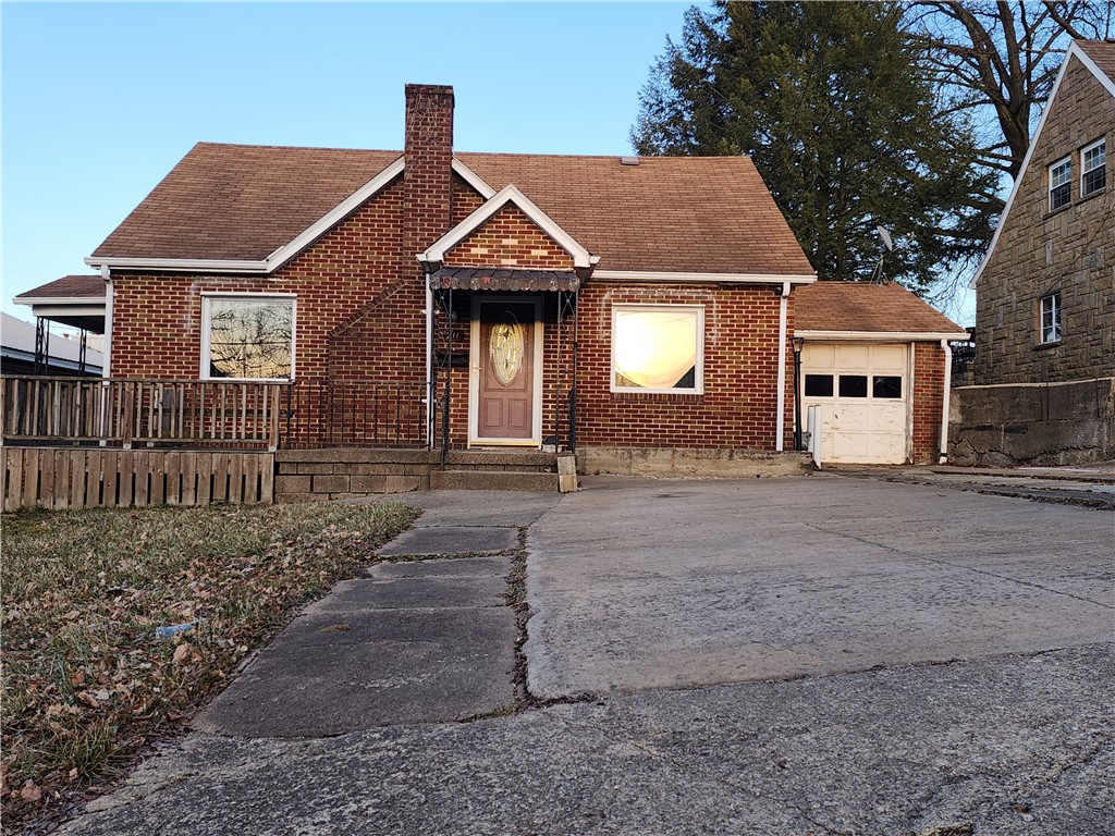 211 S Washington St, Masontown, Pennsylvania image 1