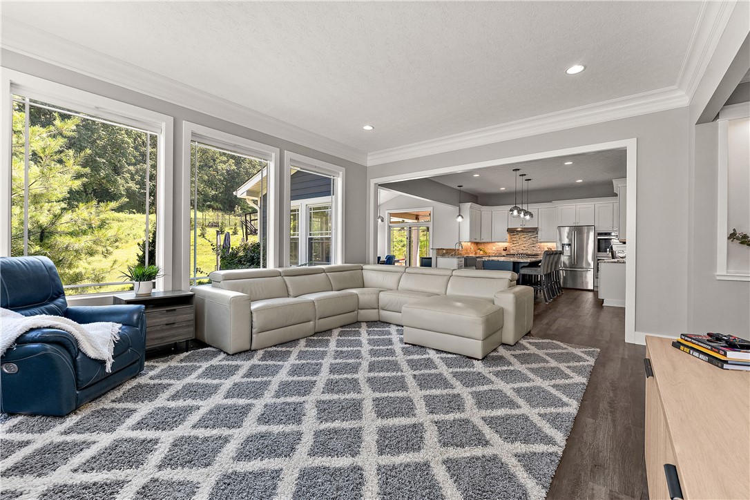 Marshall, Pennsylvania 16046, United States, 4 Bedrooms Bedrooms, ,4 BathroomsBathrooms,Residential,Active,179343