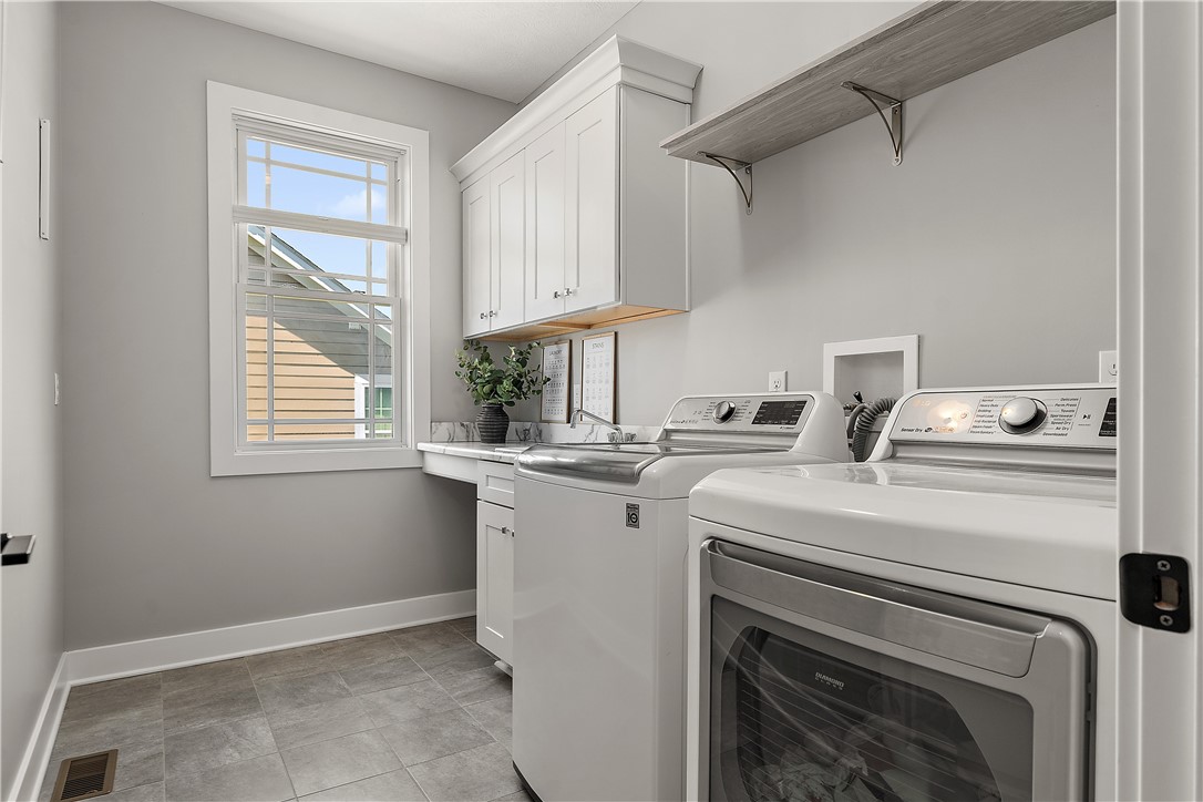 Marshall, Pennsylvania 16046, United States, 4 Bedrooms Bedrooms, ,4 BathroomsBathrooms,Residential,Active,179343