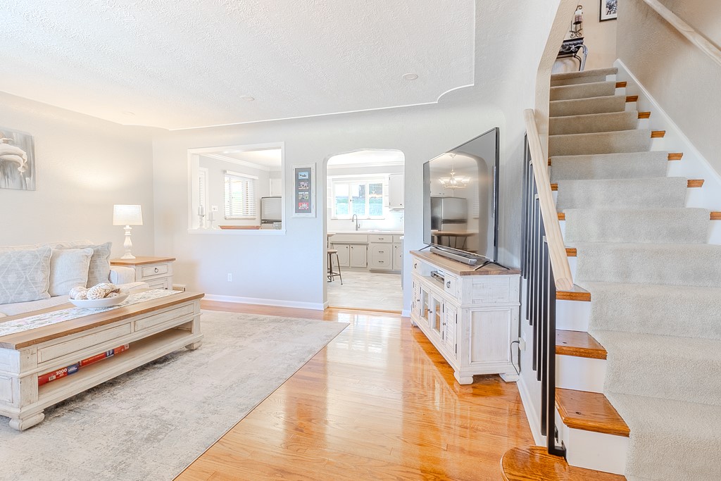 N Versailles, Pennsylvania 15137, United States, 4 Bedrooms Bedrooms, ,2 BathroomsBathrooms,Residential,Contingent,193690