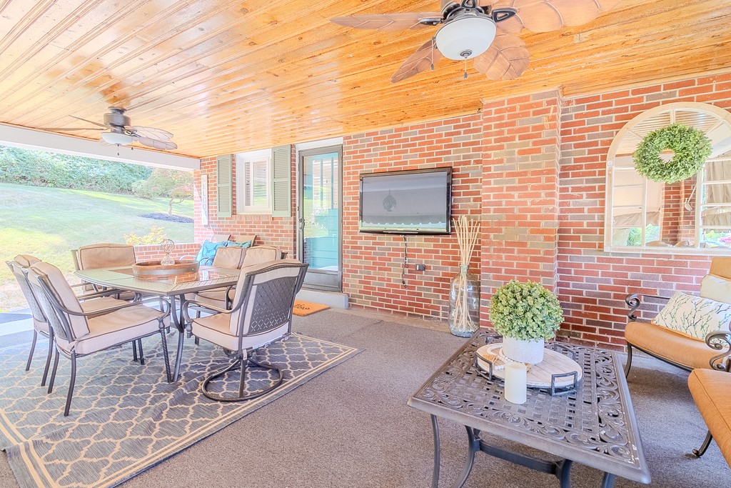 N Versailles, Pennsylvania 15137, United States, 4 Bedrooms Bedrooms, ,2 BathroomsBathrooms,Residential,Contingent,193690