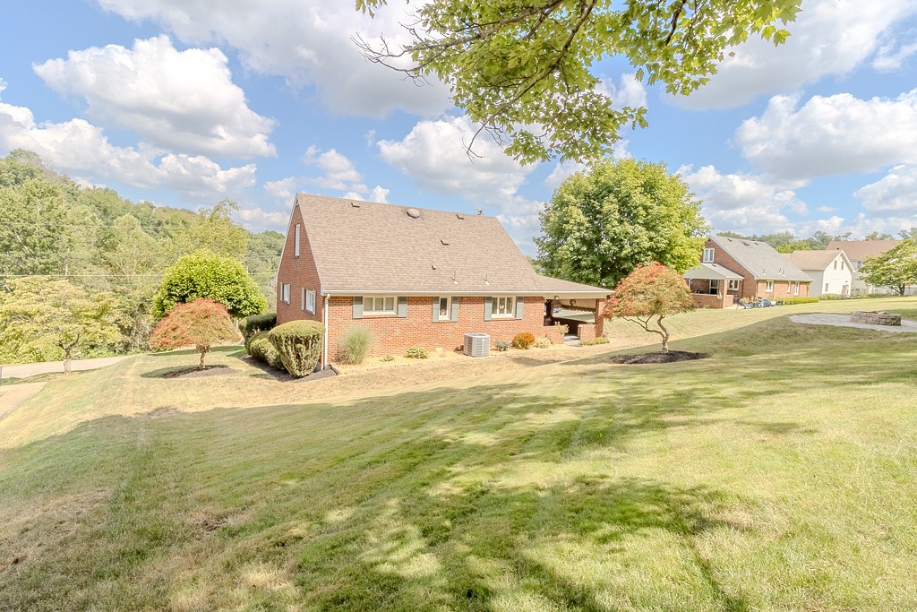 N Versailles, Pennsylvania 15137, United States, 4 Bedrooms Bedrooms, ,2 BathroomsBathrooms,Residential,Contingent,193690