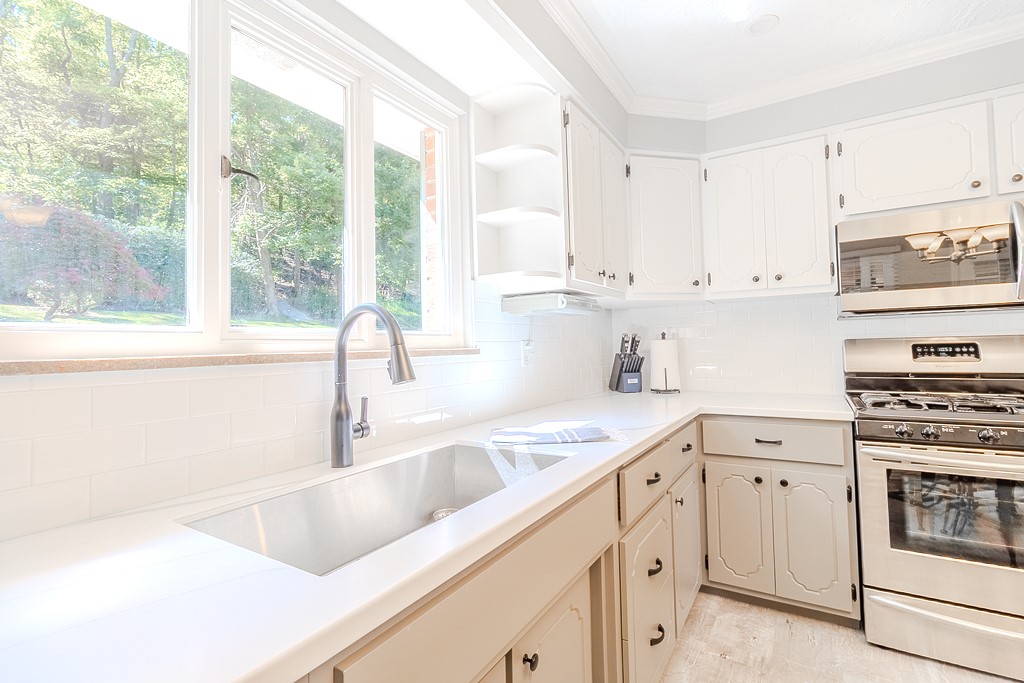 N Versailles, Pennsylvania 15137, United States, 4 Bedrooms Bedrooms, ,2 BathroomsBathrooms,Residential,Contingent,193690