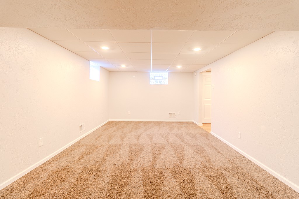 N Versailles, Pennsylvania 15137, United States, 4 Bedrooms Bedrooms, ,2 BathroomsBathrooms,Residential,Contingent,193690