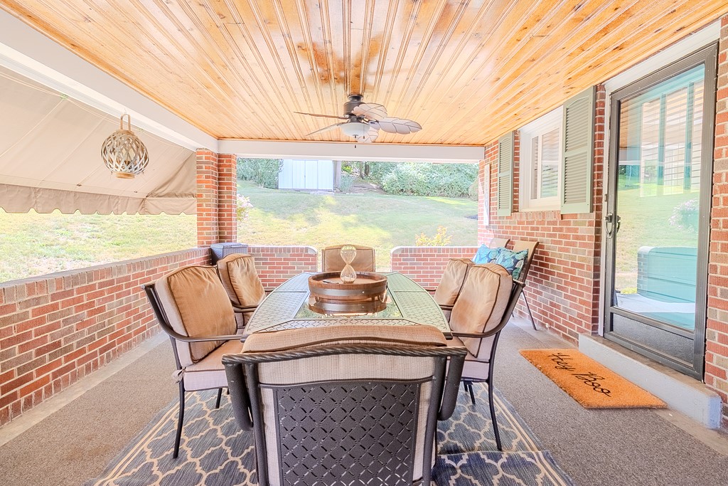 N Versailles, Pennsylvania 15137, United States, 4 Bedrooms Bedrooms, ,2 BathroomsBathrooms,Residential,Contingent,193690