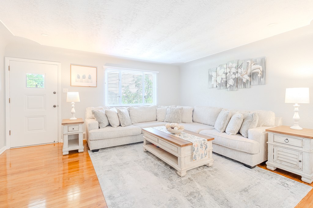 N Versailles, Pennsylvania 15137, United States, 4 Bedrooms Bedrooms, ,2 BathroomsBathrooms,Residential,Contingent,193690