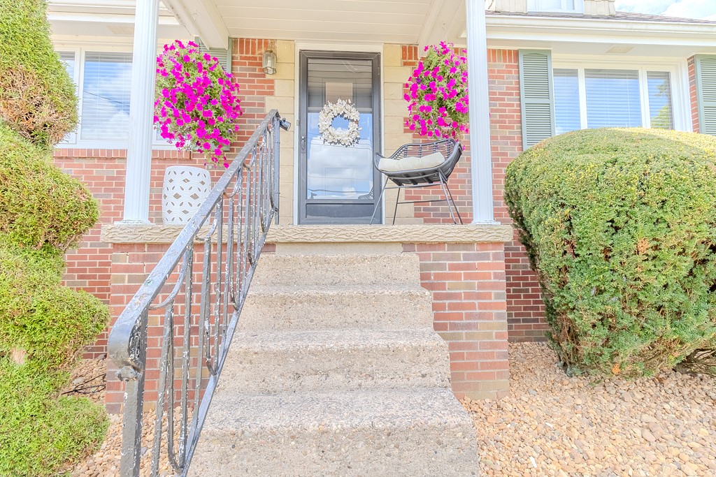 N Versailles, Pennsylvania 15137, United States, 4 Bedrooms Bedrooms, ,2 BathroomsBathrooms,Residential,Contingent,193690