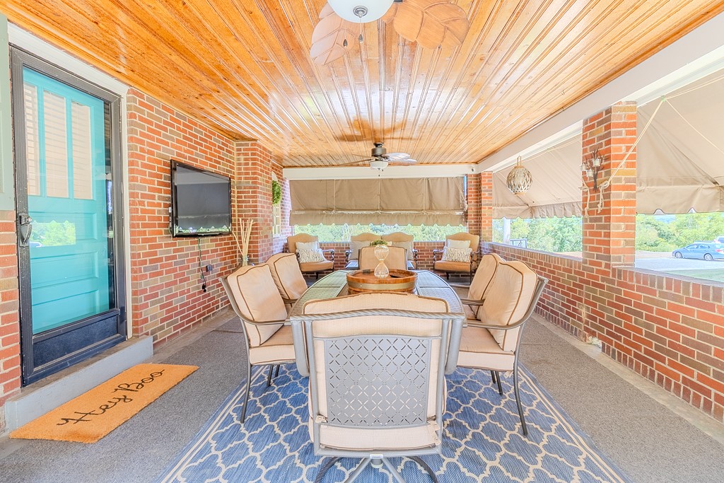 N Versailles, Pennsylvania 15137, United States, 4 Bedrooms Bedrooms, ,2 BathroomsBathrooms,Residential,Contingent,193690