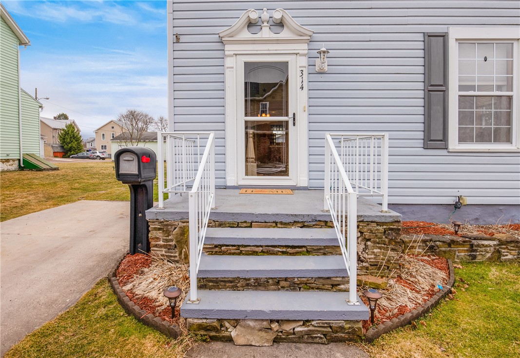 Meyersdale Boro, Pennsylvania 15552, United States, 3 Bedrooms Bedrooms, ,2 BathroomsBathrooms,Residential,Active,89179