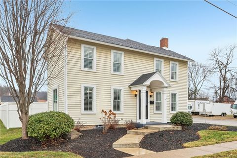 Photo of 478 Jefferson Ave, Beaver, PA 15009 (MLS # 1737833)