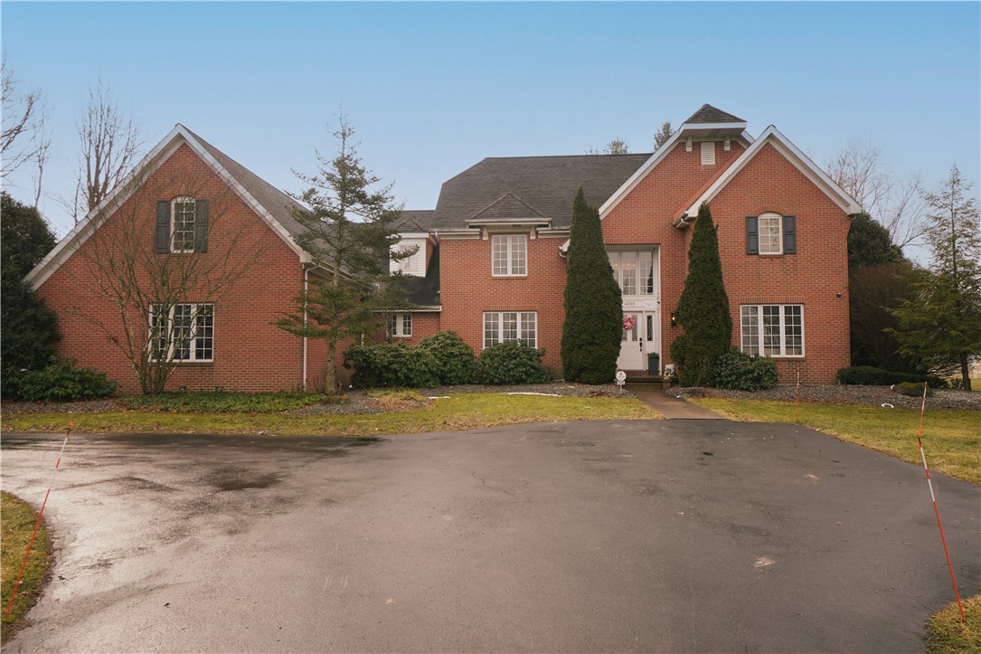 4596 Whippoorwill Dr Dr, Hermitage, Pennsylvania image 1