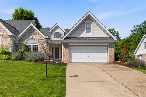 Photo of 1016 Saddleclub Dr, Canonsburg, PA 15317 (MLS # 1764167)