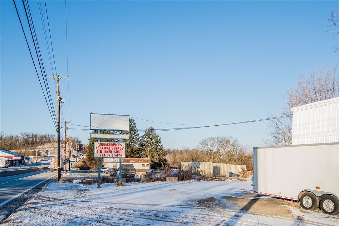 320 Lincoln Highway West