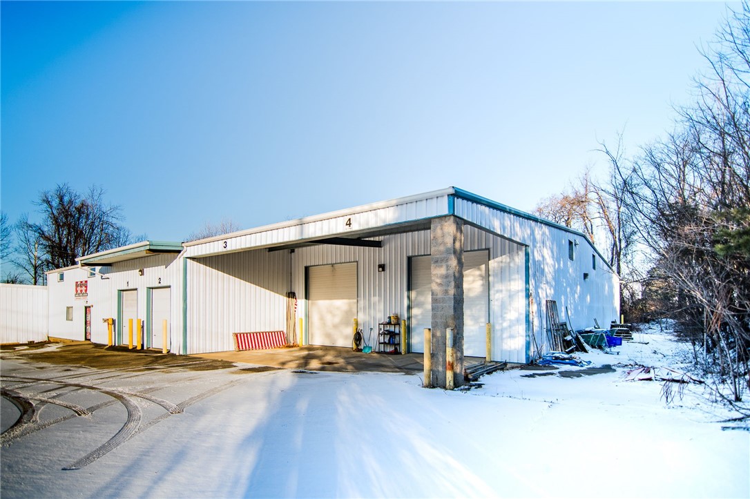 320 Lincoln Highway West