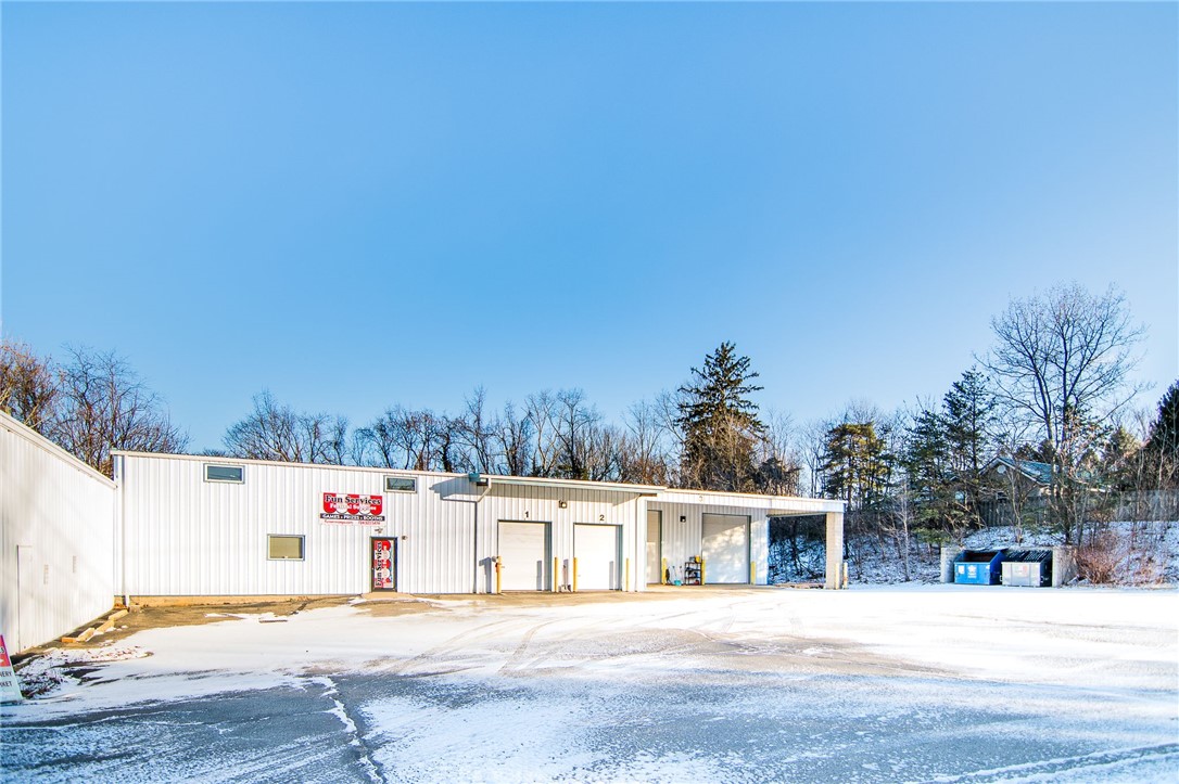 320 Lincoln Highway West