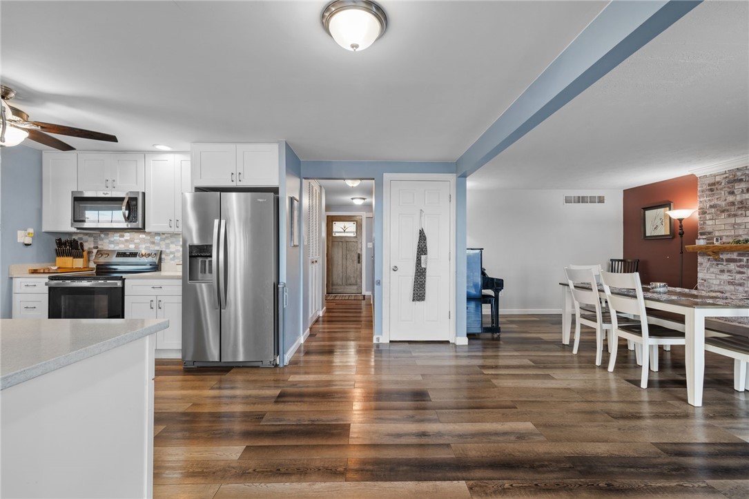 Coraopolis, Pennsylvania 15108, United States, 5 Bedrooms Bedrooms, ,3 BathroomsBathrooms,Residential,Active,232919