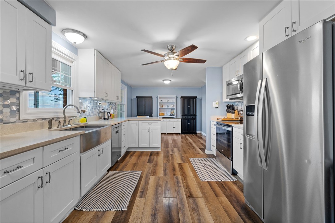 Coraopolis, Pennsylvania 15108, United States, 5 Bedrooms Bedrooms, ,3 BathroomsBathrooms,Residential,Active,232919