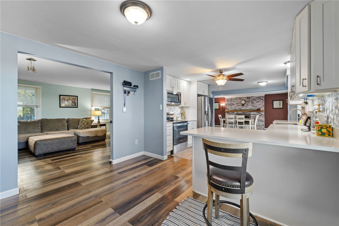 Coraopolis, Pennsylvania 15108, United States, 5 Bedrooms Bedrooms, ,3 BathroomsBathrooms,Residential,Active,232919