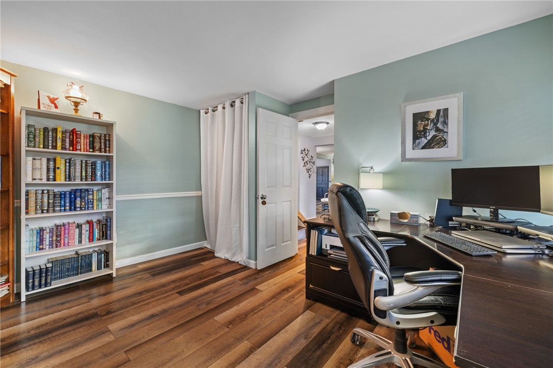 Coraopolis, Pennsylvania 15108, United States, 5 Bedrooms Bedrooms, ,3 BathroomsBathrooms,Residential,Active,232919