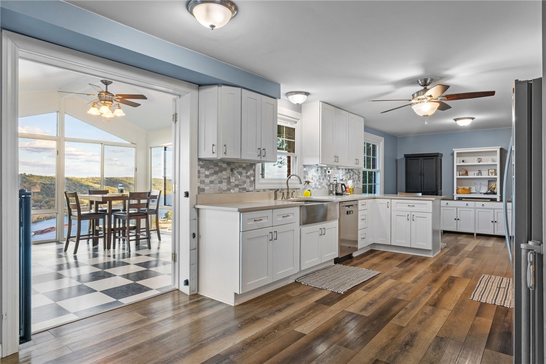 Coraopolis, Pennsylvania 15108, United States, 5 Bedrooms Bedrooms, ,3 BathroomsBathrooms,Residential,Active,232919