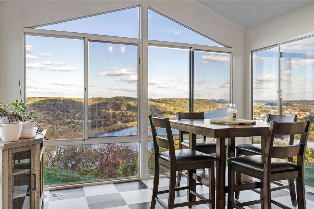 Coraopolis, Pennsylvania 15108, United States, 5 Bedrooms Bedrooms, ,3 BathroomsBathrooms,Residential,Active,232919