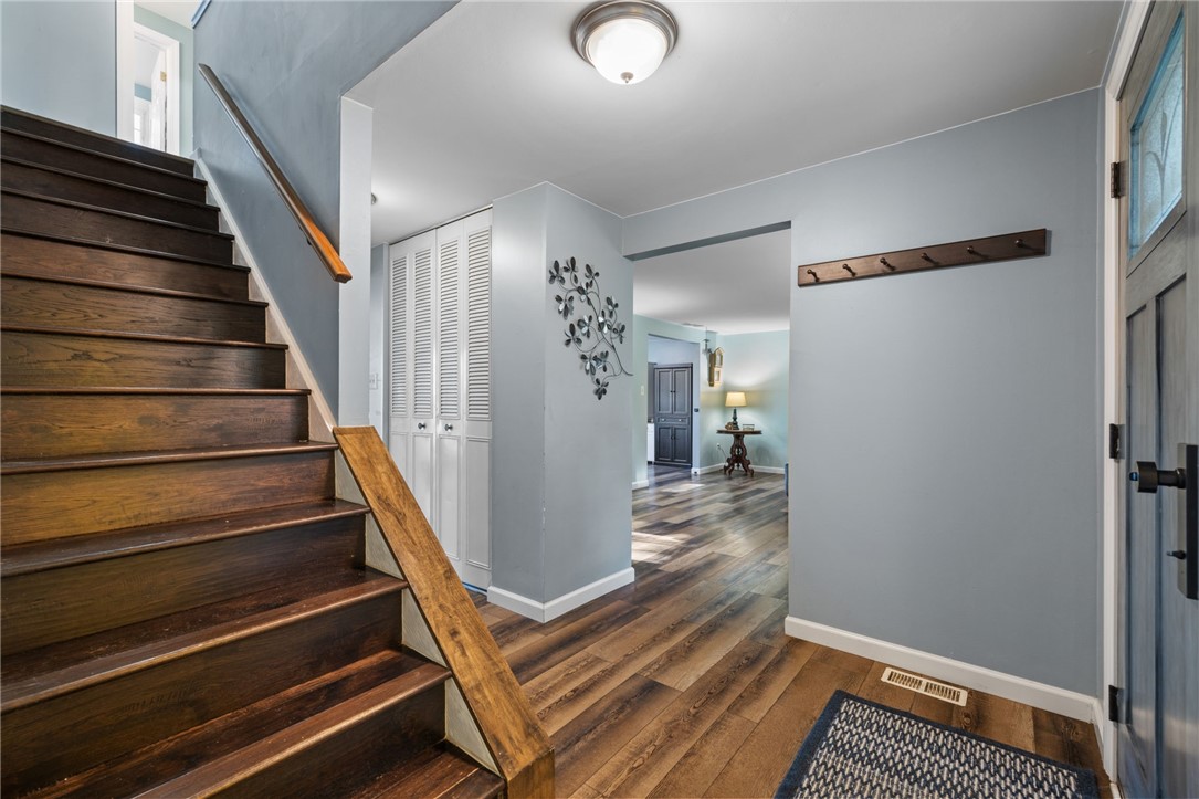 Coraopolis, Pennsylvania 15108, United States, 5 Bedrooms Bedrooms, ,3 BathroomsBathrooms,Residential,Active,232919