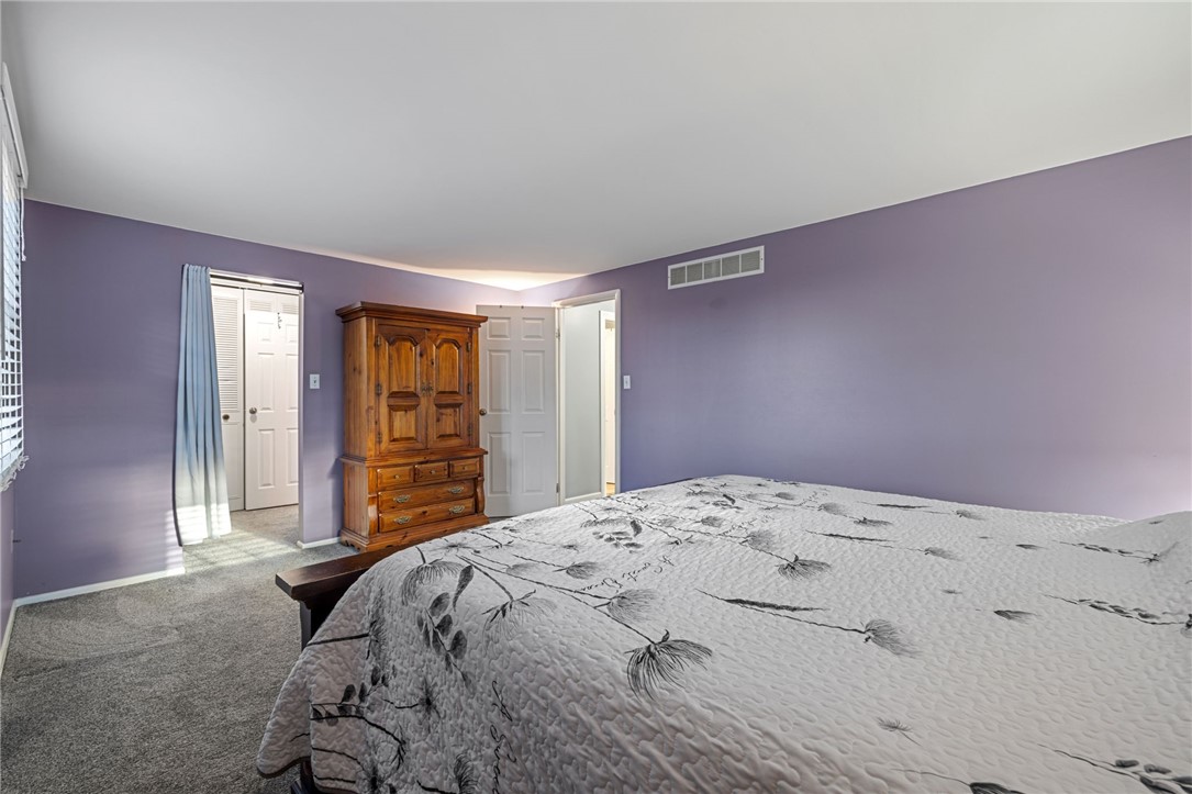 Coraopolis, Pennsylvania 15108, United States, 5 Bedrooms Bedrooms, ,3 BathroomsBathrooms,Residential,Active,232919