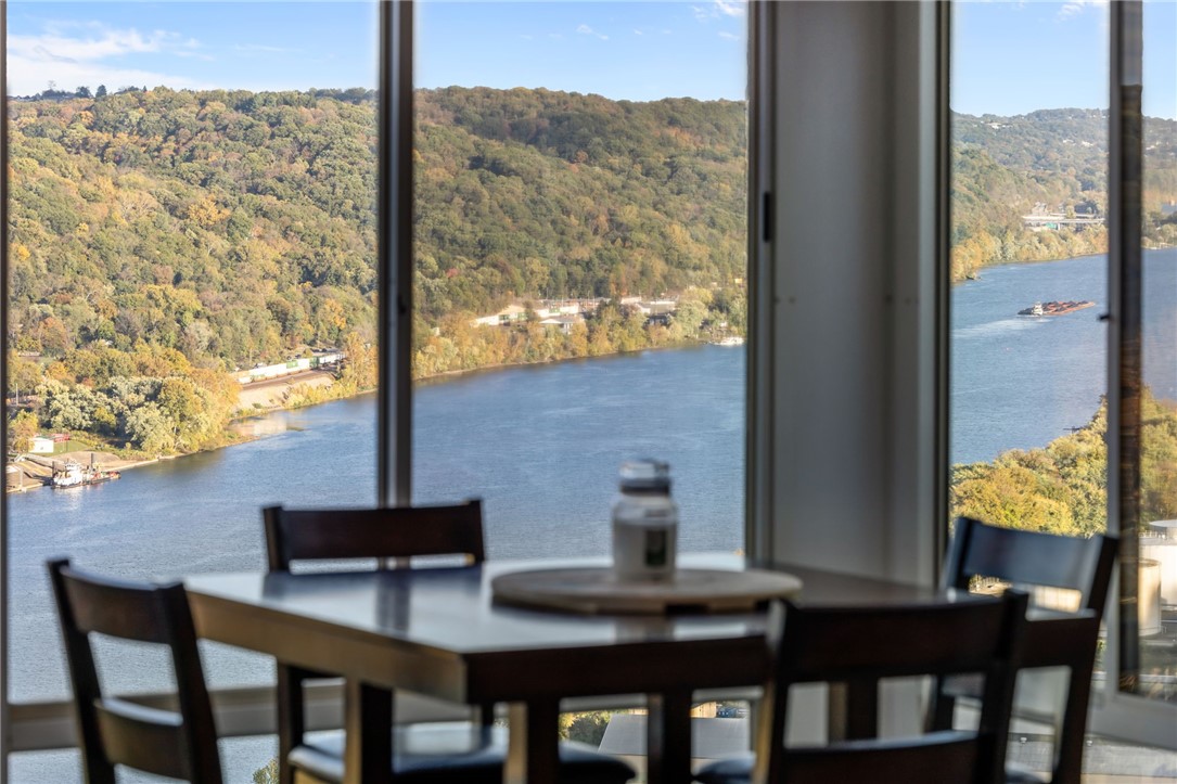 Coraopolis, Pennsylvania 15108, United States, 5 Bedrooms Bedrooms, ,3 BathroomsBathrooms,Residential,Active,232919