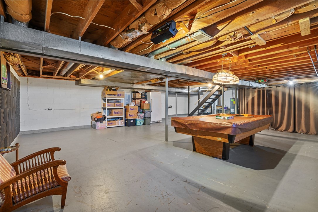 Coraopolis, Pennsylvania 15108, United States, 5 Bedrooms Bedrooms, ,3 BathroomsBathrooms,Residential,Active,232919