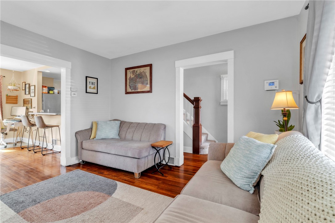 Dormont, Pennsylvania 15216, United States, 3 Bedrooms Bedrooms, ,1 BathroomBathrooms,Residential,Contingent,186879